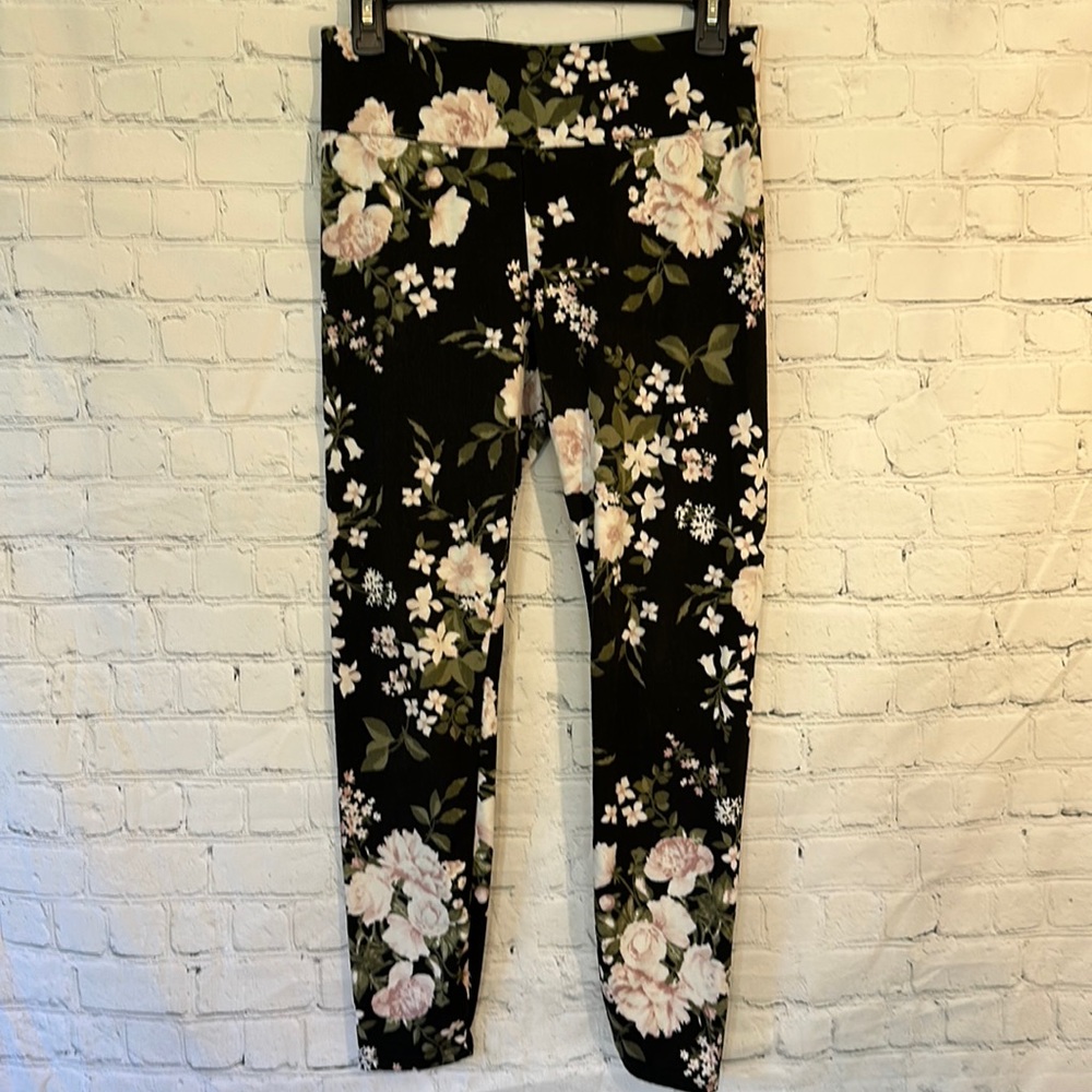 Urban rebel Soft and warm floral leggings